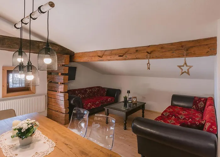 Nicos Daheim דירה *